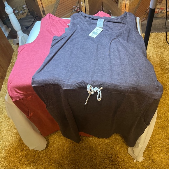 2 members mark soft dresses - Picture 1 of 13